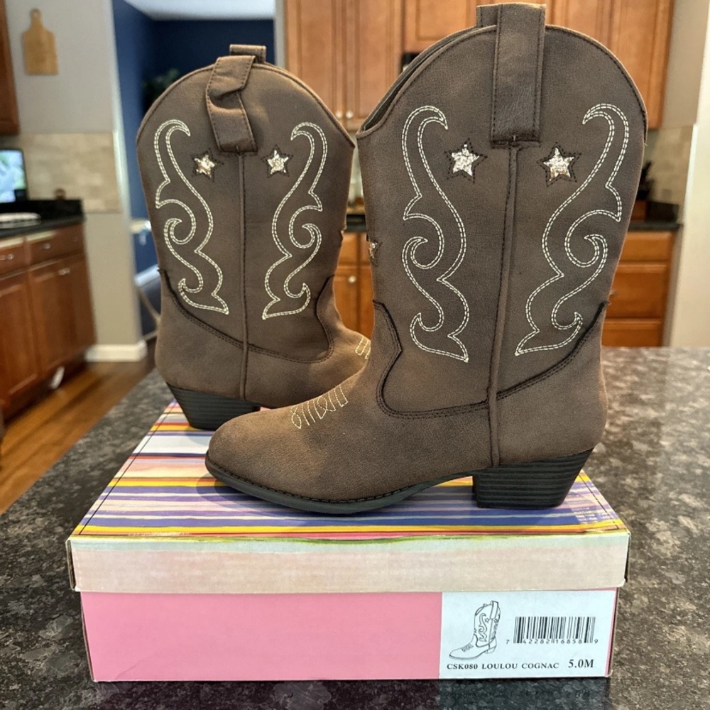 MIA Girls Cowboy Boots Brown & Sparkly Star Cowgirl Low Heel BRAND NEW! Size 5